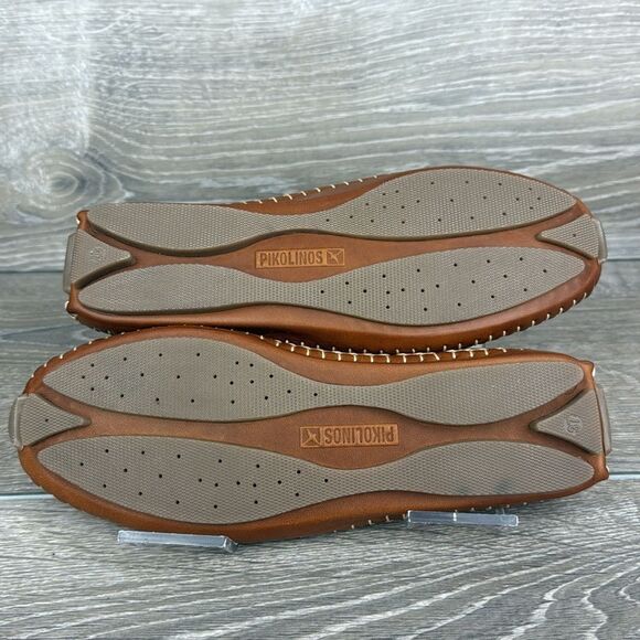 Pikolinos Jerez Women's Sz 7/EU 37 Tan Leather Floral Cutout Slip On Moccasins - Picture 8 of 12